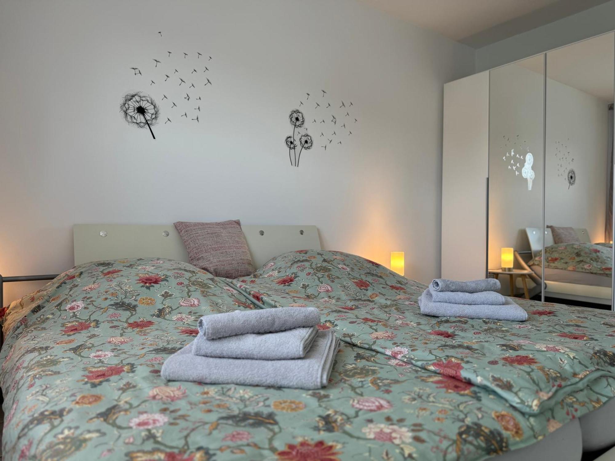 Ruhrpott Residenz - 3 Zimmer Suite - 70Qm Mit Balkon Oberhausen  Bagian luar foto